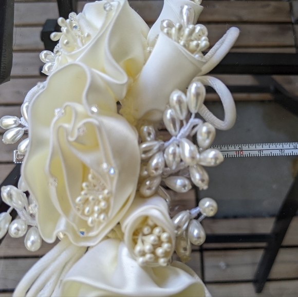 dress and accessories - Picture 9 of 13